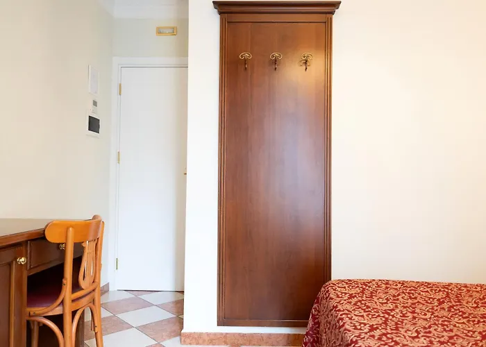 Hotel Romantica 3*